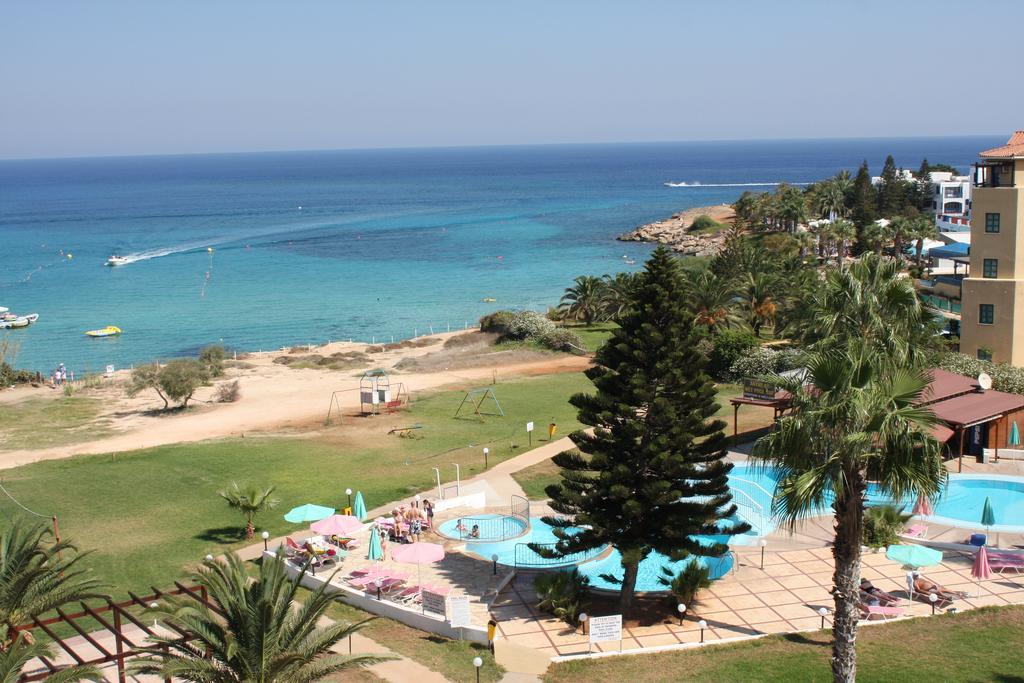 Astreas Beach Hotel Apartments Protaras Bagian luar foto