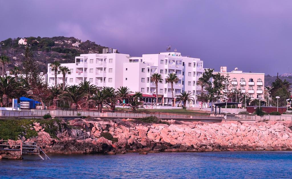 Astreas Beach Hotel Apartments Protaras Bagian luar foto