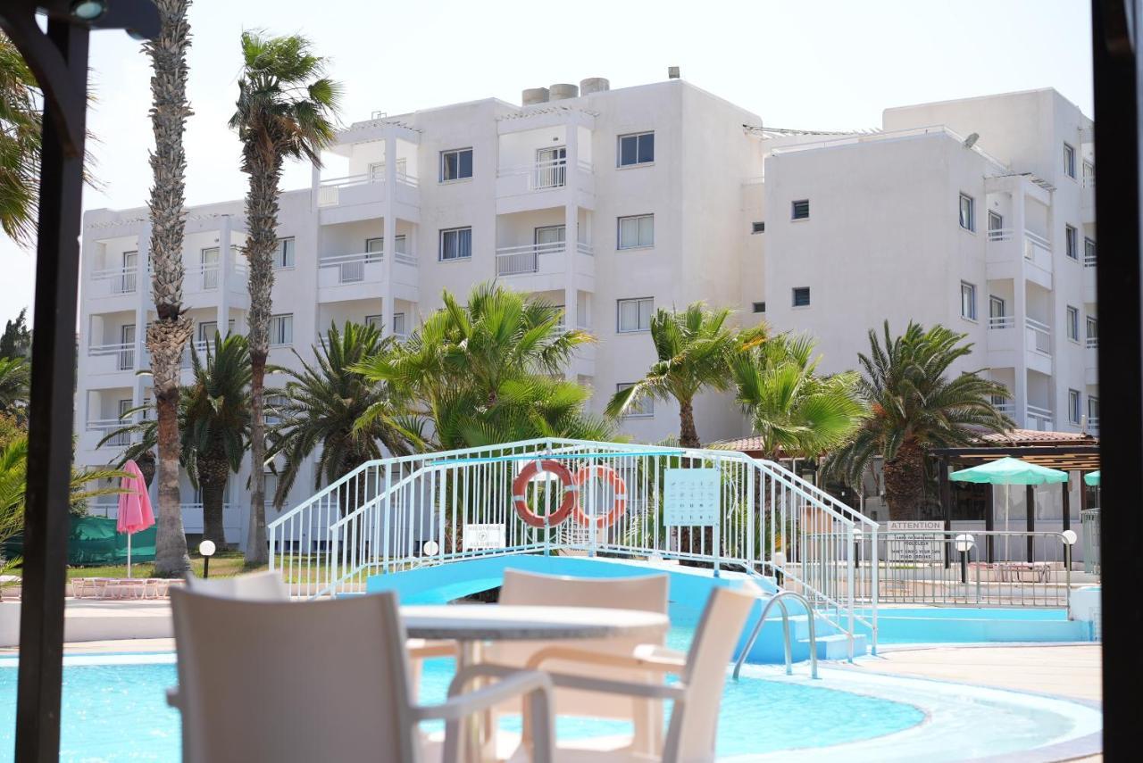 Astreas Beach Hotel Apartments Protaras Bagian luar foto